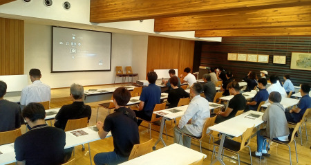 大阪木材仲買会館１