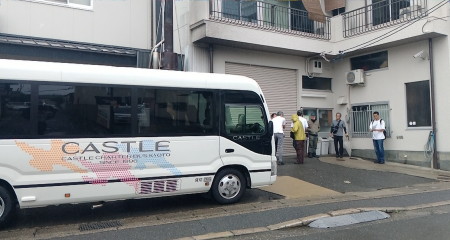 会社前バス